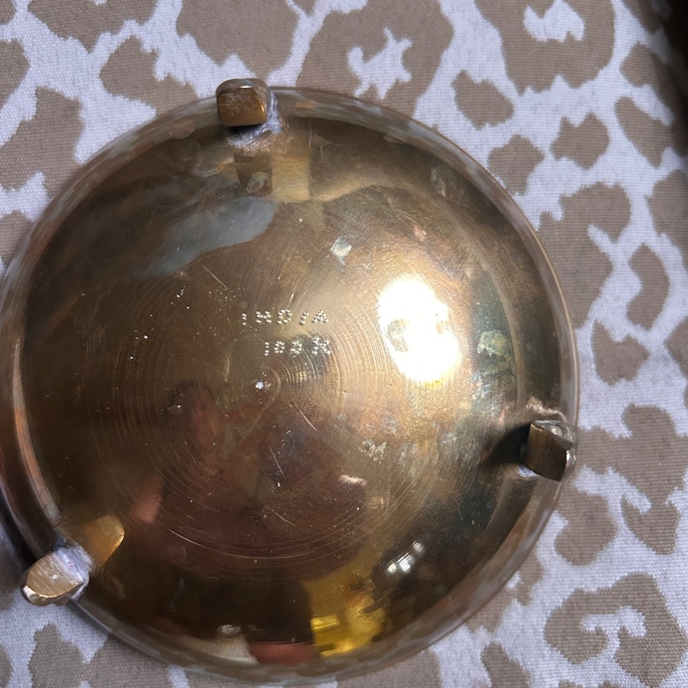 Small Engraved Brass Trinket Dish - Picture 4 of 7